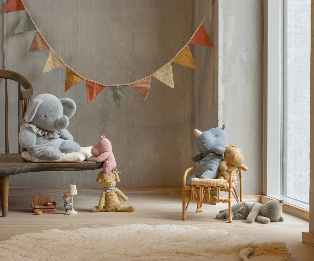 Sleeping kitten plush, Medium - Grey